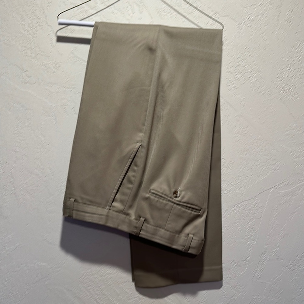 Eddie Bauer tan worsted wool relaxed fit 34x36 dress pants